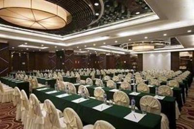 фото отеля Holiday Inn Riverside Wuhan