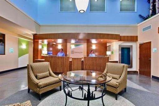 фото отеля Holiday Inn Canmore