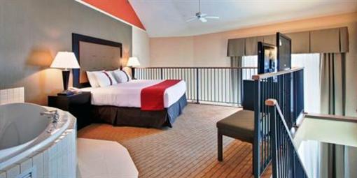 фото отеля Holiday Inn Canmore