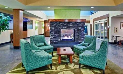 фото отеля Holiday Inn Canmore