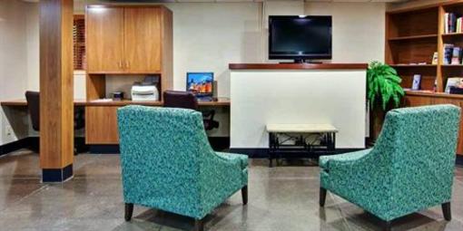 фото отеля Holiday Inn Canmore