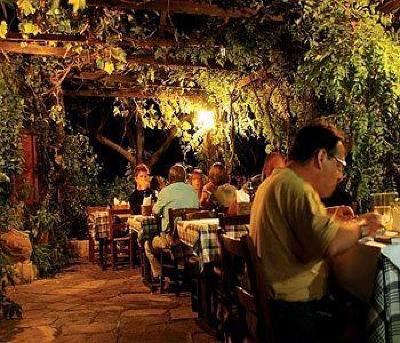 фото отеля Vasilias Nikoklis Inn Paphos