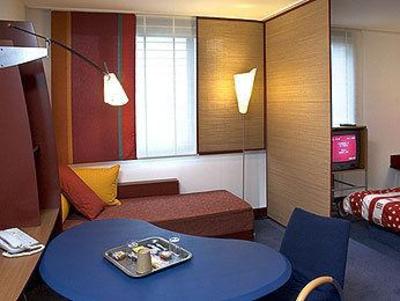 фото отеля Suite Novotel Paris Porte de la Chapelle