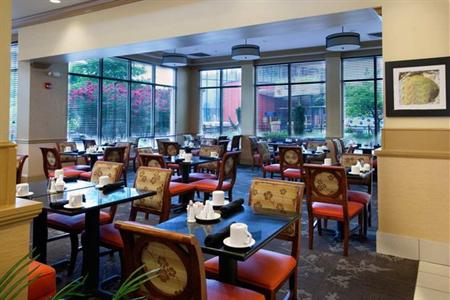 фото отеля Hilton Garden Inn Chattanooga Downtown