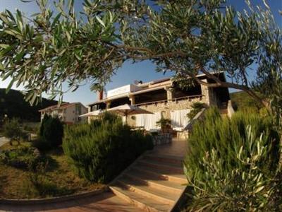 фото отеля Zlatni Lav Hotel & Restaurant Cres