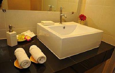 фото отеля Regent Suvarnabhumi Hotel