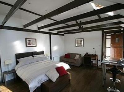 фото отеля Cambridge Serviced Apartments