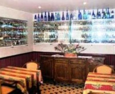 фото отеля Hotel Restaurant des Voyageurs Ploneour Lanvern