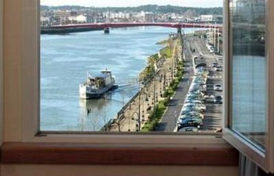 фото отеля Ibis Styles Bayonne Gare Centre