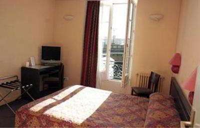 фото отеля Ibis Styles Bayonne Gare Centre