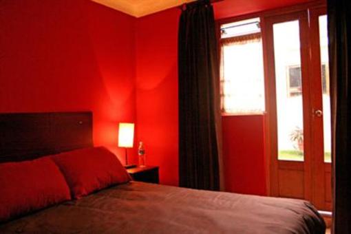 фото отеля Wild Rover Backpackers Hostel
