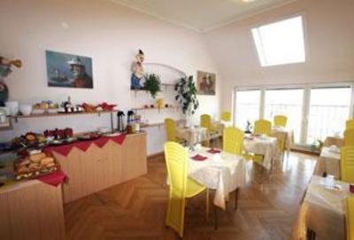 фото отеля Hotel Pension Arta