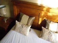 The Three Horseshoes Hotel