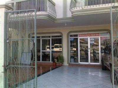 фото отеля Hostal Perla Real Inn