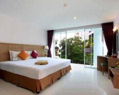 фото отеля Andaman Beach Suites Phuket