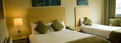 фото отеля Green Isle Hotel