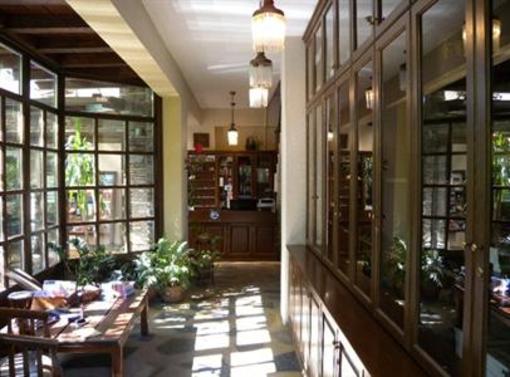 фото отеля Oikoperiigitis Hotel