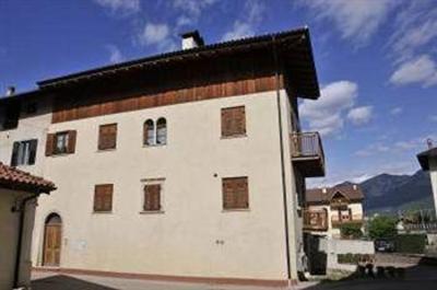 фото отеля Borgo Rossi Apartments Cunevo