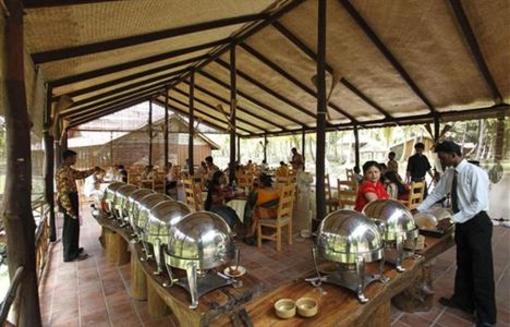 фото отеля Silversand Beach Resort