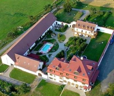 фото отеля Hotel Stamberk Naceradec