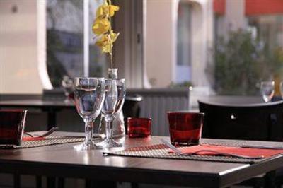 фото отеля Comfort Hotel Bordeaux Gradignan