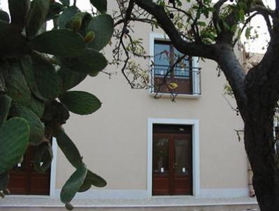 фото отеля Casolare Nelle Saline Bed and Breakfast Paceco