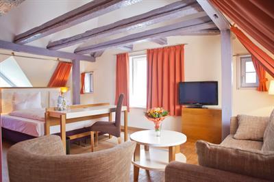 фото отеля Hotel am Jungfernstieg