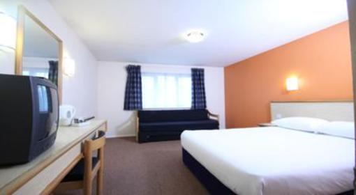 фото отеля Travelodge Cambridge West Hotel Swavesey