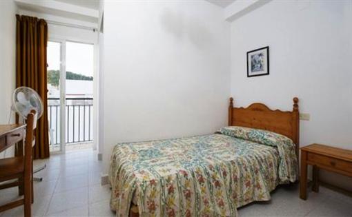 фото отеля Hostal Roig
