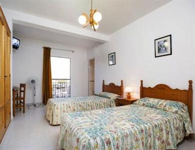 фото отеля Hostal Roig
