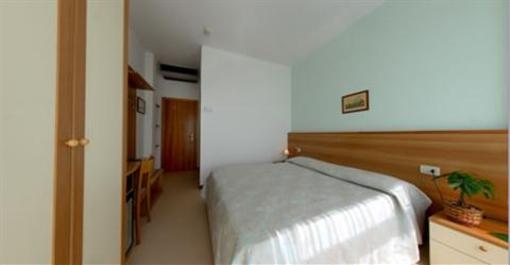 фото отеля Hotel Queen Anne