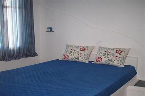 фото отеля Syros Apartments Kini