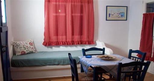 фото отеля Syros Apartments Kini