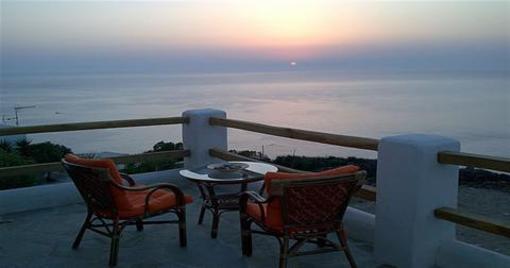 фото отеля Syros Apartments Kini