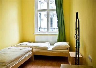 фото отеля Frolic Goats Hostel