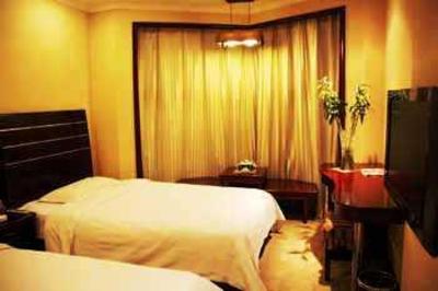 фото отеля Yifeng Hotel