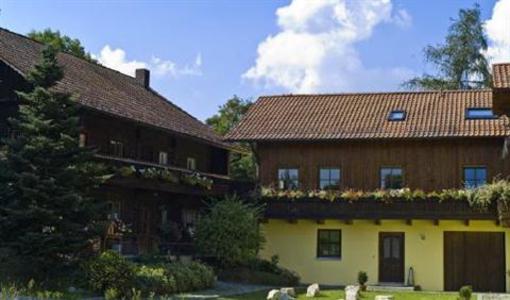 фото отеля 4 Pfoten Resort Bad Birnbach