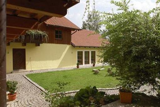 фото отеля 4 Pfoten Resort Bad Birnbach