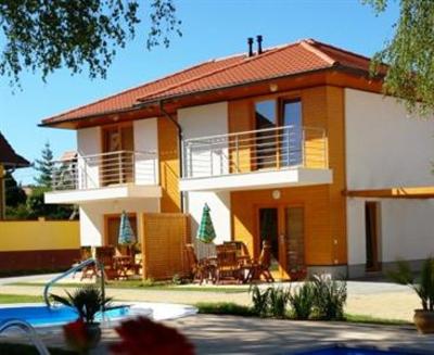 фото отеля Szabadics Apartmanhaz Zalakaros