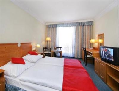 фото отеля Gendorf Hotel