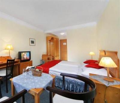 фото отеля Gendorf Hotel