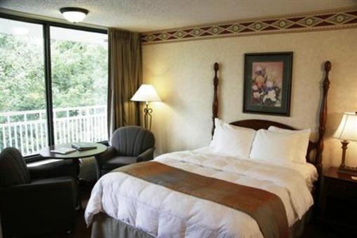 фото отеля BEST WESTERN Inn of the Ozarks