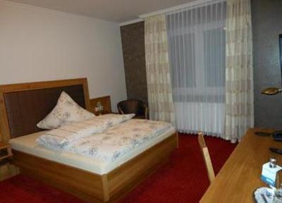 фото отеля Hotel Pfeffermuhle Borchen