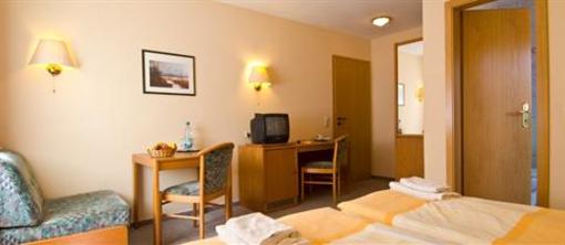 фото отеля Hotel Pension Kuhne