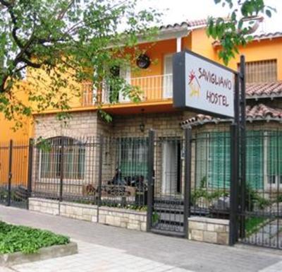 фото отеля Savigliano International Hostel Mendoza
