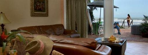 фото отеля Oceanfront Cottages