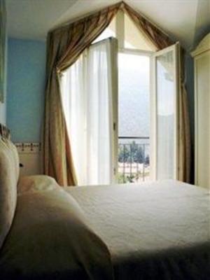 фото отеля Caroline Hotel Brusimpiano
