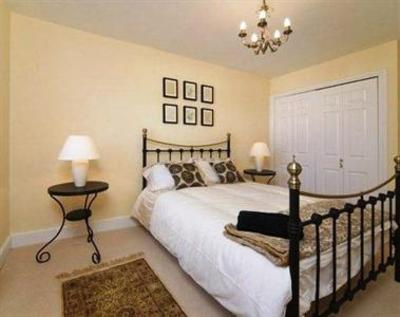 фото отеля Park Farm Apartments Convent Court Windsor
