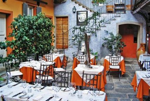 фото отеля Albergo Ristorante Il Cortile