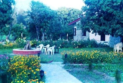 фото отеля Corbett Roop Resort